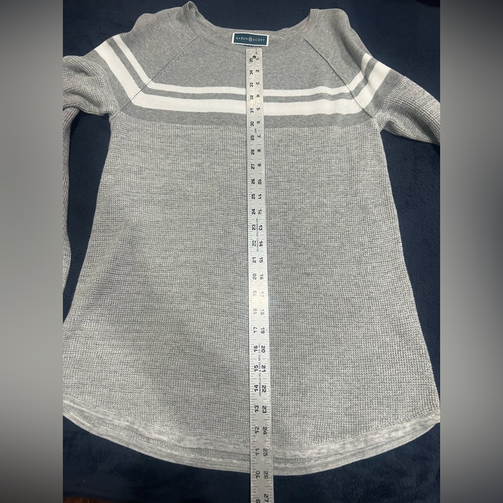 Karen Scott Heather Gray Sweater with White Accents NWT!!! - Picture 3 of 6